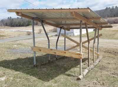 Pig shade structure